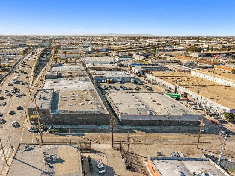More Photos Of 2023-2043 S Santa Fe Ave, Los Angeles Unknown For Lease