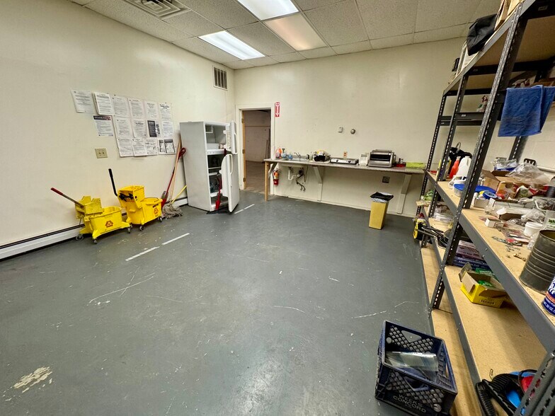 More Photos Of 19 Archertown Rd, Orford Distribution For Sale