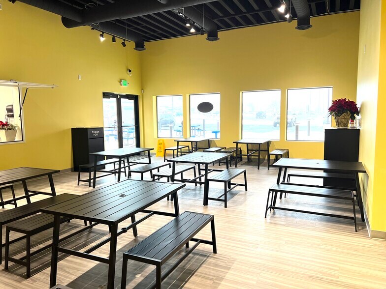 More Photos Of 6494 W Skagit, Kennewick Restaurant For Lease