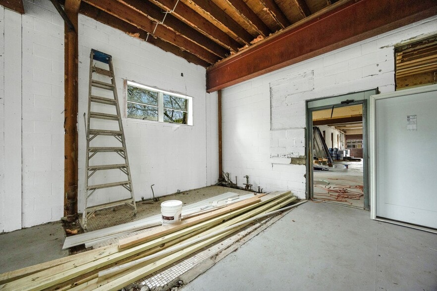 More Photos Of 640 N Broad St, Woodbury Police Fire Station For Sale