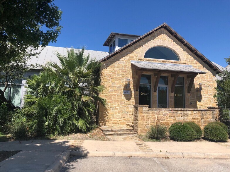 More Photos Of 16022 Via Shavano, San Antonio Office For Sale