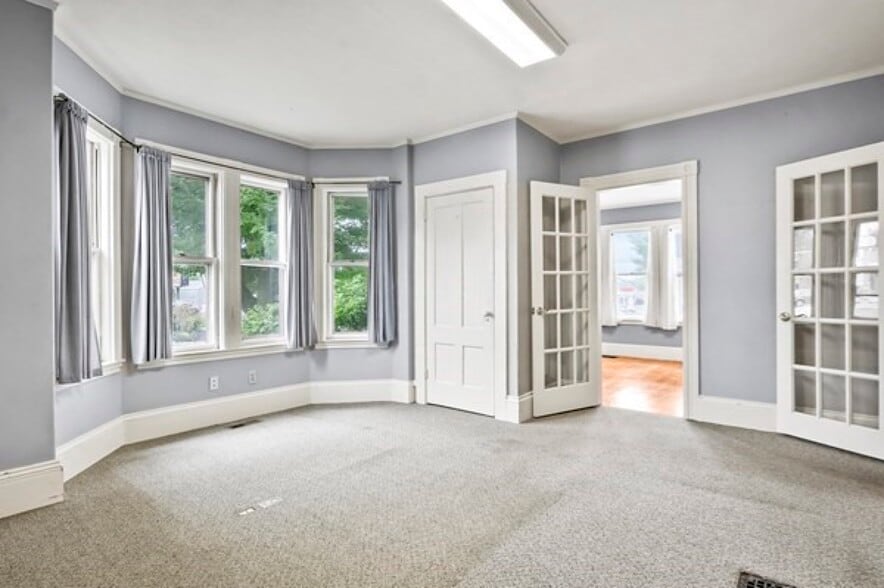More Photos Of 182 State St, Newburyport Office For Sale