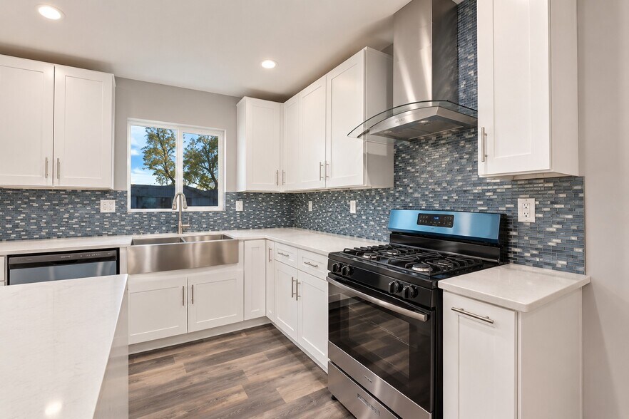 More Photos Of 8220 Encino Ave, Northridge Land For Sale