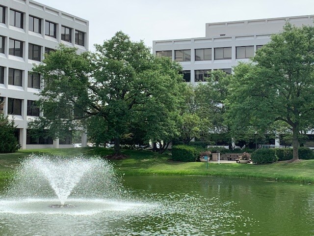 More Photos Of 1834 Walden Office Sq, Schaumburg Office For Lease