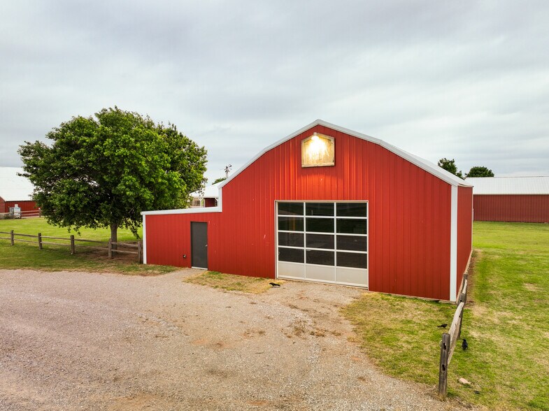 More Photos Of 1002 Old 66 Rd, Hydro Land For Sale