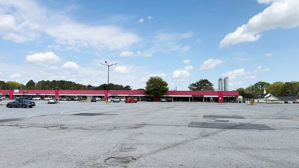 Primary Photo Of 4827-4903 Old National Hwy, College Park General Retail For Lease