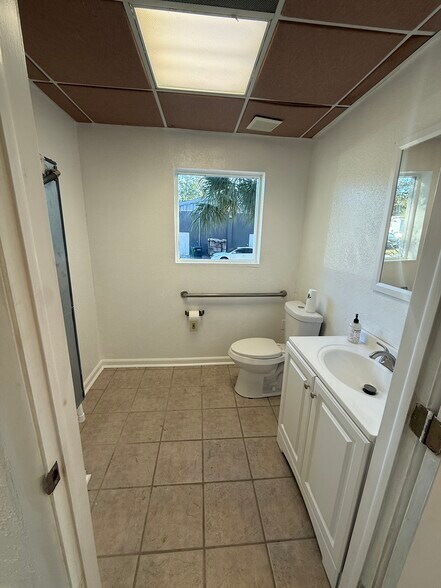 More Photos Of 1013 Park Ct, Safety Harbor Office For Lease