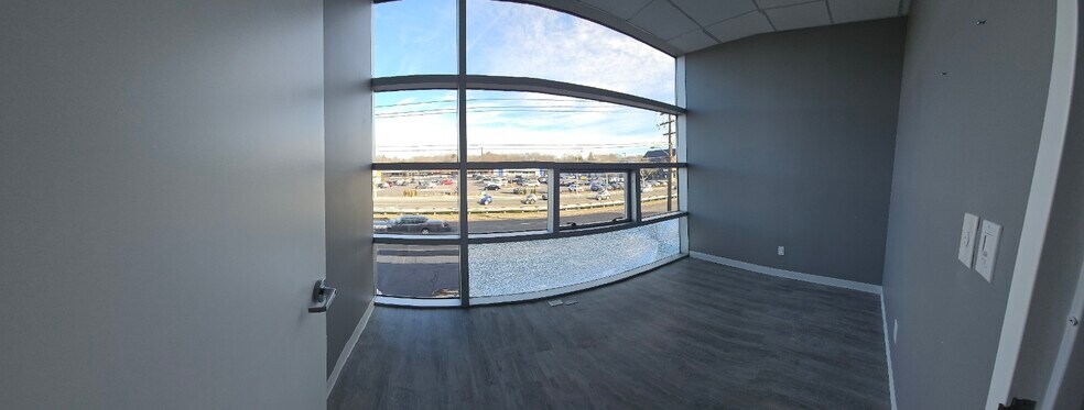 More Photos Of 315 Walt Whitman Rd, Huntington Station Office For Lease