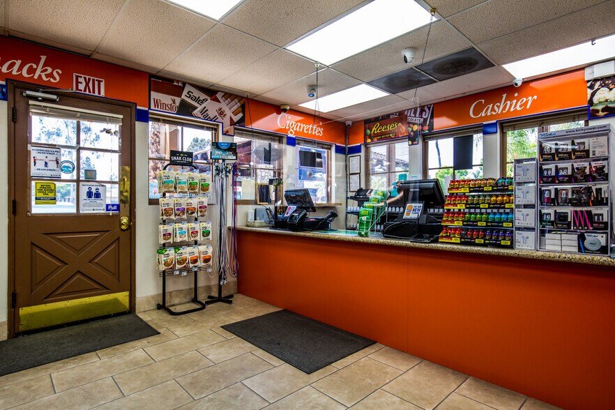 More Photos Of 555 W Bonita Ave, San Dimas Carwash For Sale