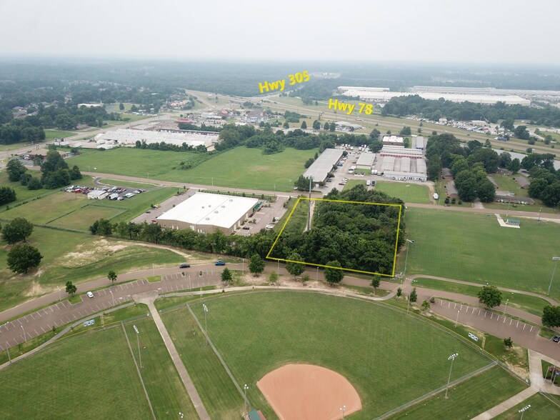 More Photos Of Caroma St, Olive Branch Flex For Lease