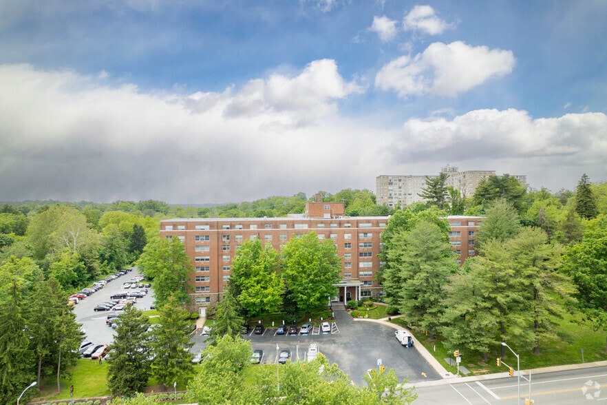 More Photos Of 1062 E Lancaster Ave, Bryn Mawr Apartments For Lease