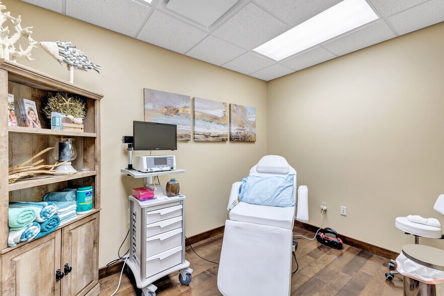 More Photos Of 2411 Holmgren Way, Green Bay Healthcare For Lease