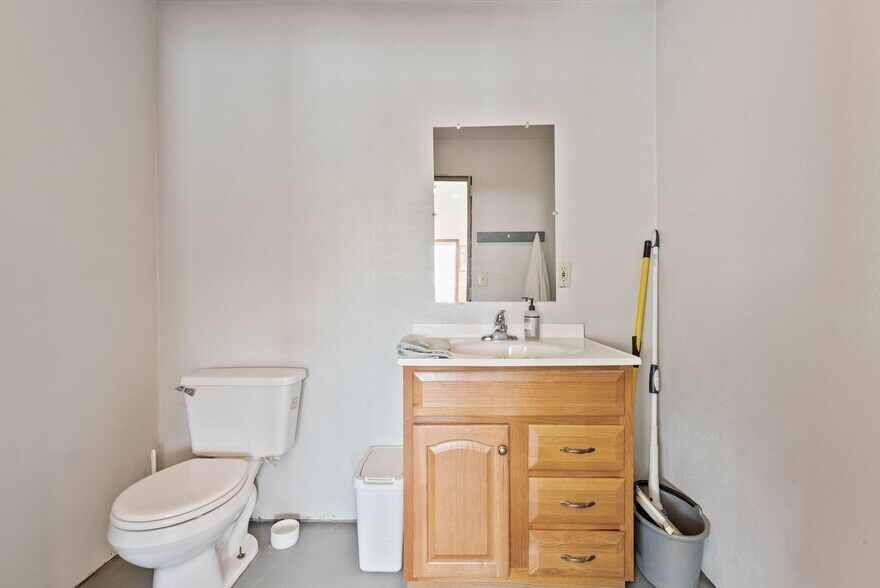 More Photos Of 116 Sullivan Lake Rd, Ione Cement Gravel Plant For Sale