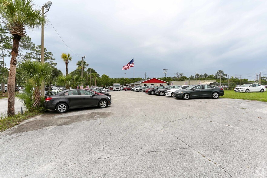 More Photos Of 3432 N Main St, Gainesville Freestanding For Lease