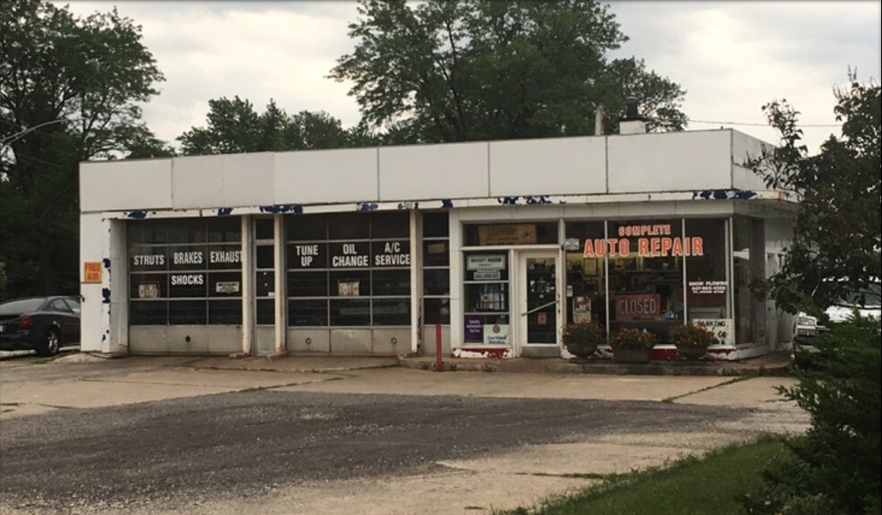 Primary Photo Of 9021 Harlem Ave, Morton Grove Auto Repair For Sale