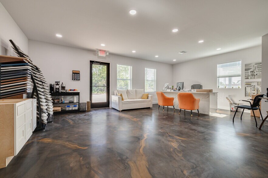 More Photos Of 2312 US Highway 19, Holiday Office For Sale