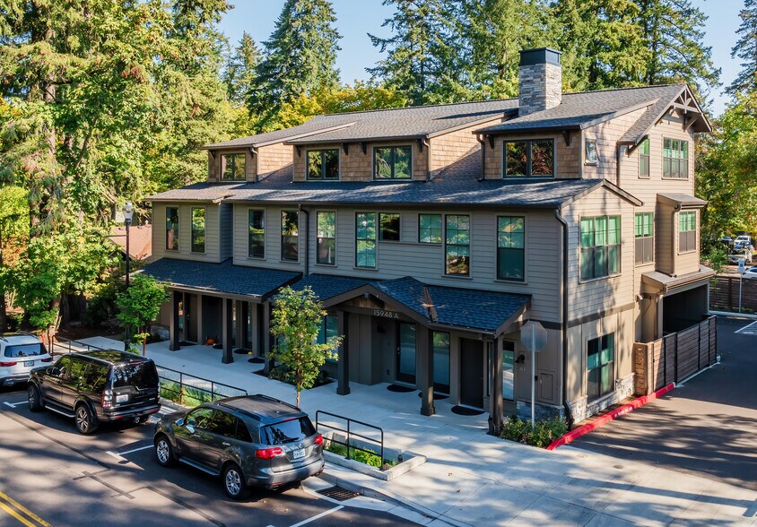 More Photos Of 15948 Quarry Rd, Lake Oswego Apartments For Sale