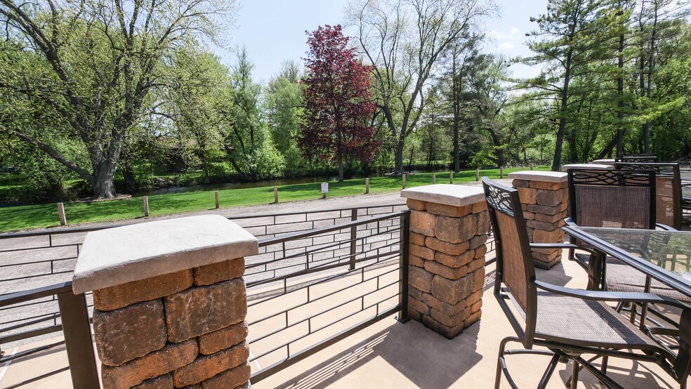 More Photos Of 141 County Road Kk, Amherst Restaurant For Sale