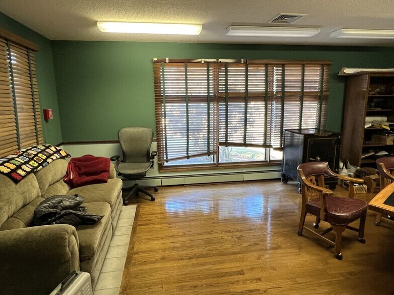 More Photos Of 2414 Boston Post Rd, Guilford Freestanding For Sale