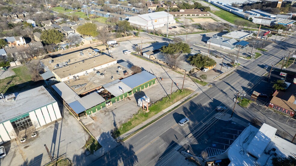 More Photos Of 8123 Broadway St, San Antonio Freestanding For Sale