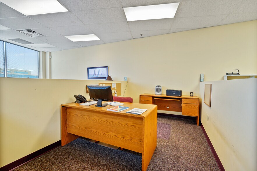 More Photos Of 4437 Brookfield Corporate Dr, Chantilly Medical For Sale