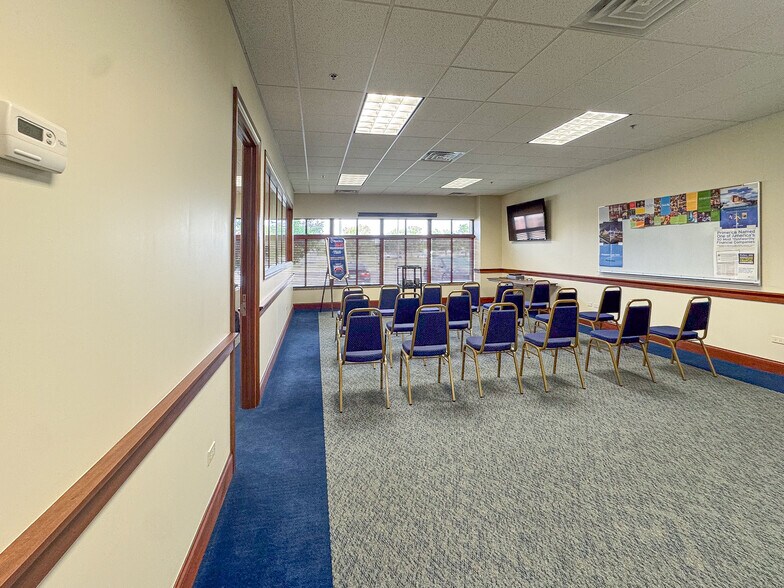 More Photos Of 1776 Legacy Cir, Naperville Medical For Sale