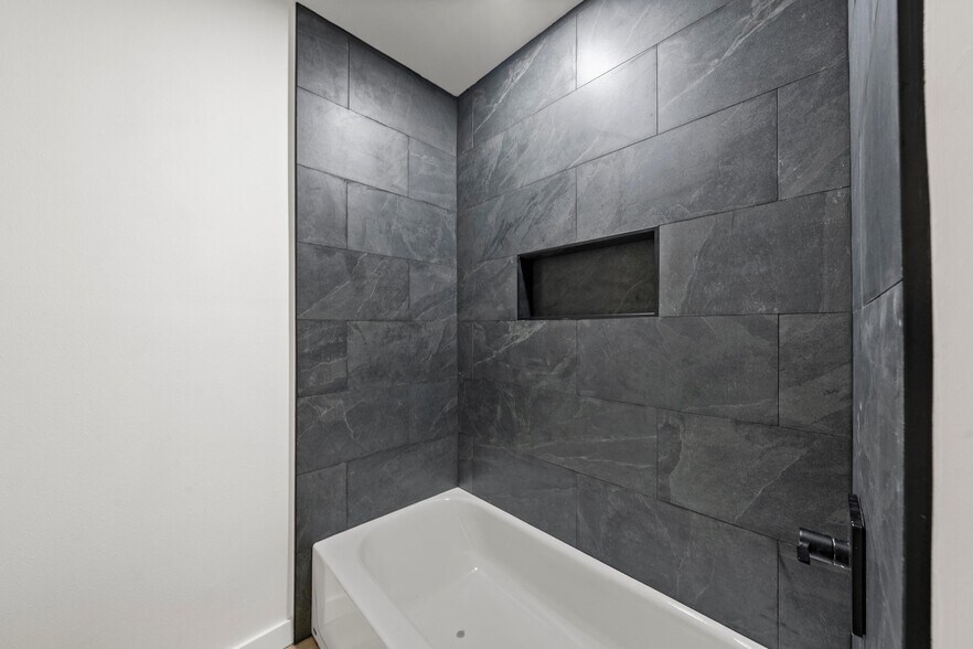 More Photos Of 103 E Stegall Rd, Robinson Specialty For Sale