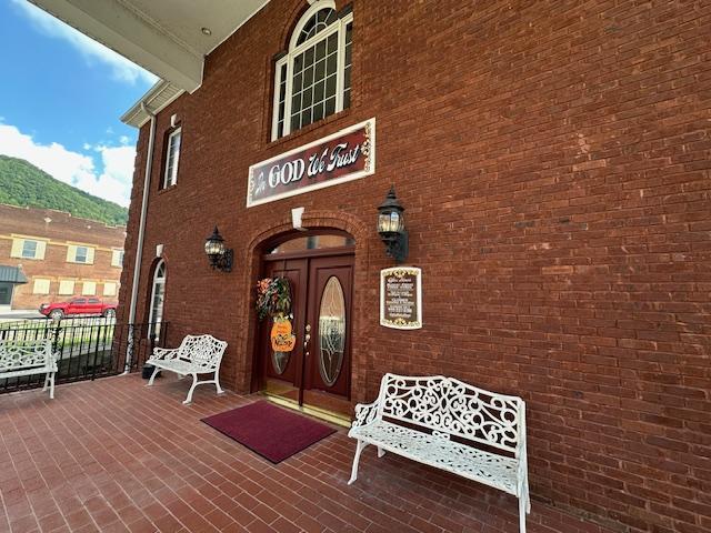 More Photos Of 205 W Kentucky Ave, Pineville Funeral Home For Sale