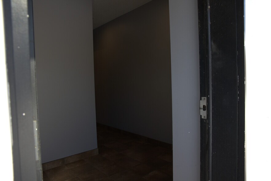 More Photos Of 101 W Shrader St, Liberty Manufacturing For Lease