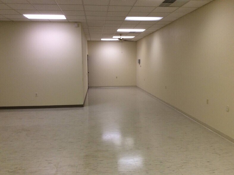 More Photos Of 2171 E Morgan Ave, Evansville Light Manufacturing For Sale