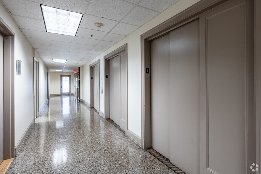 More Photos Of 20 S Broadway, Yonkers Office For Lease