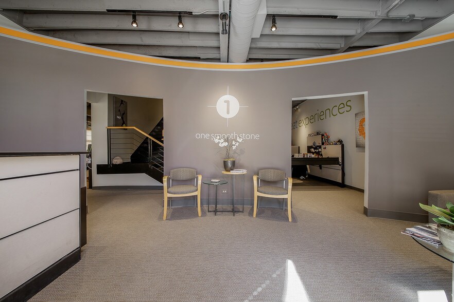 More Photos Of 5222 Main St, Downers Grove Office For Lease