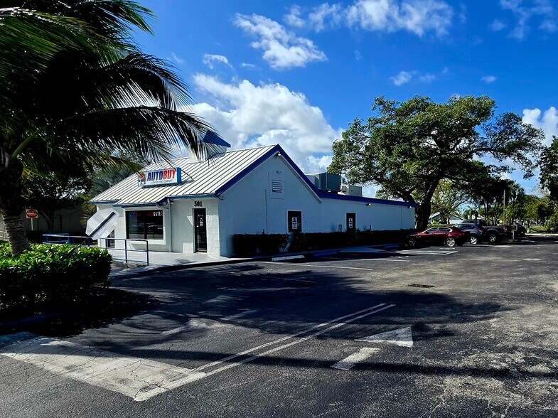 More Photos Of 301 N State Road 7, Margate Freestanding For Sale