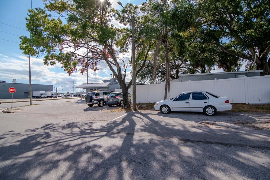 More Photos Of 308 E Waters Ave, Tampa Restaurant For Sale