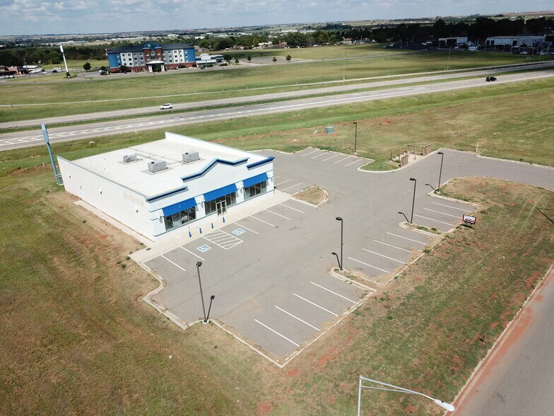 More Photos Of 401 Regional Dr, Elk City Freestanding For Lease
