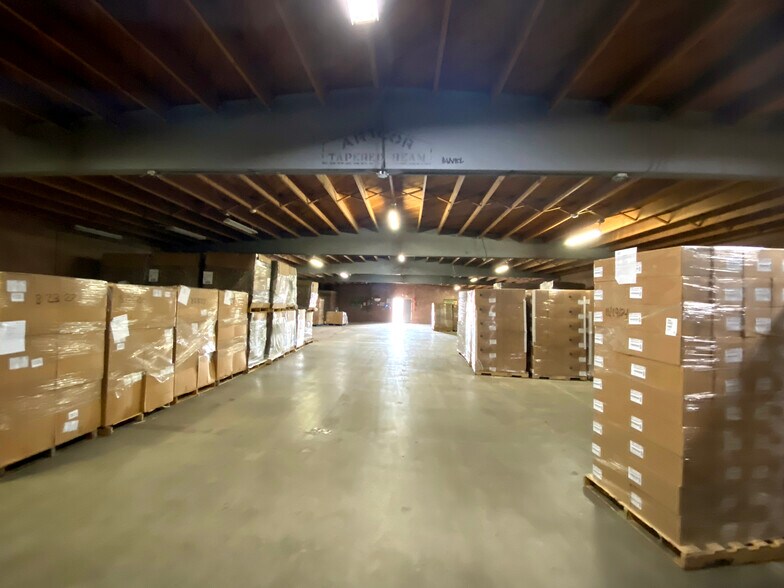 More Photos Of 44820 Yucca Ave, Lancaster Warehouse For Sale