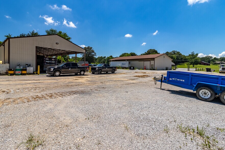More Photos Of 10516 Highway 58, Ooltewah General Retail For Sale