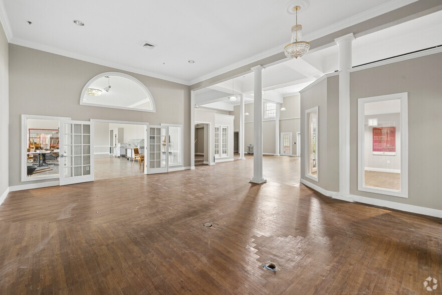 More Photos Of 3428 Gulf Breeze Pky, Gulf Breeze Congregate Senior Housing For Sale