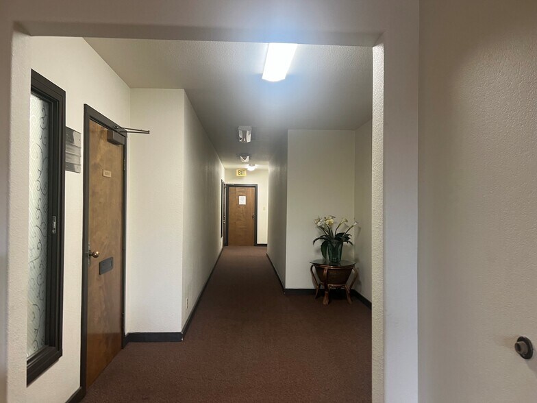 More Photos Of 2140 Jefferson St, Napa Office For Lease