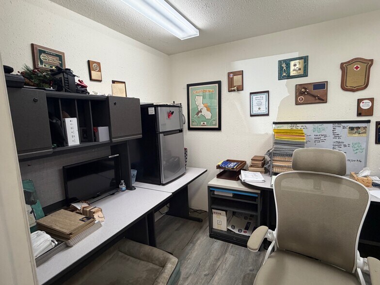More Photos Of 24632 Narbonne Ave, Lomita Storefront For Sale