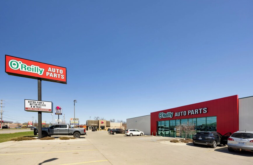More Photos Of 1450 N Eaton St, Albion Storefront For Lease