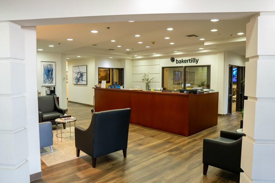 More Photos Of 7098 E Cochise Rd, Scottsdale Office For Lease