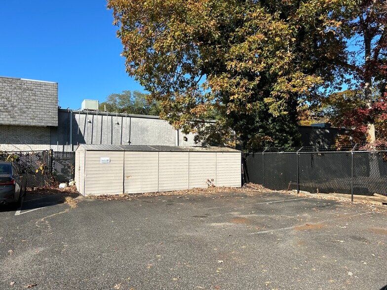 More Photos Of 931 Rt-25a, Miller Place Freestanding For Sale