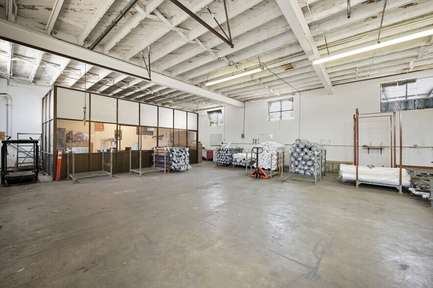 More Photos Of 2250 Martin Luther King Jr Ave, Long Beach Warehouse For Sale