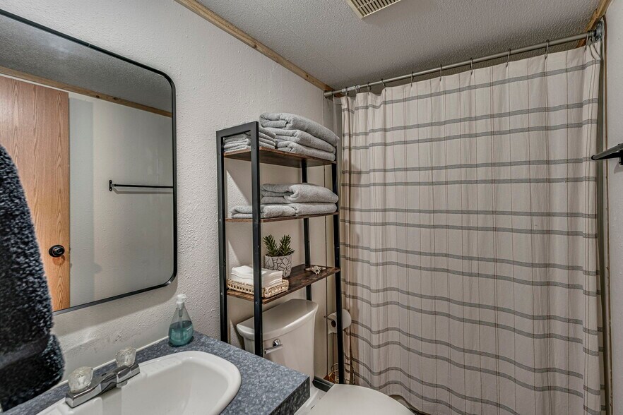 More Photos Of 3199 County 2730 Rd, Glen Rose Lodge Meeting Hall For Sale