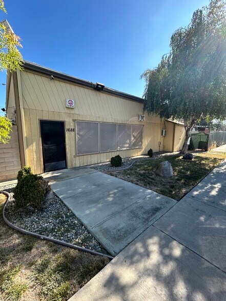 More Photos Of 1680-1688 Pomona Ave, San Jose Manufacturing For Sale