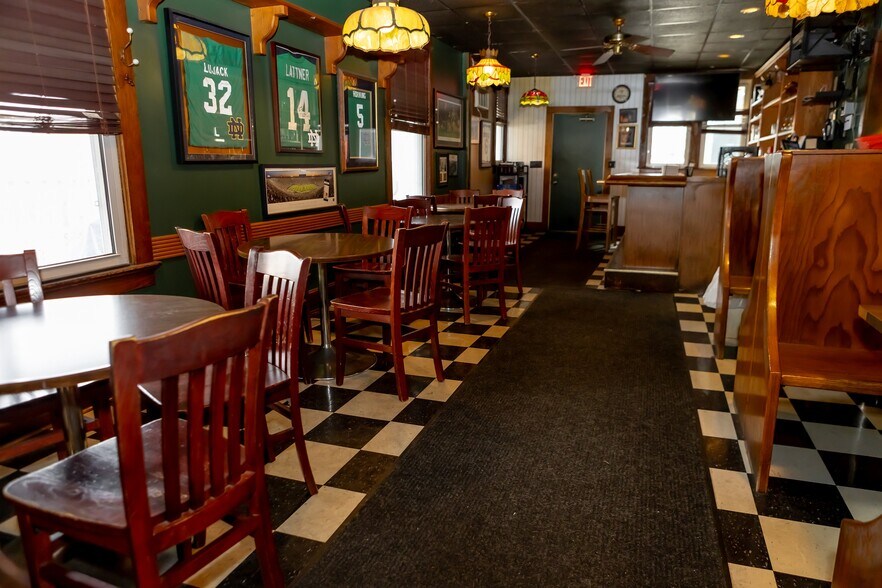 More Photos Of 605 N Main St, Evansville Restaurant For Sale