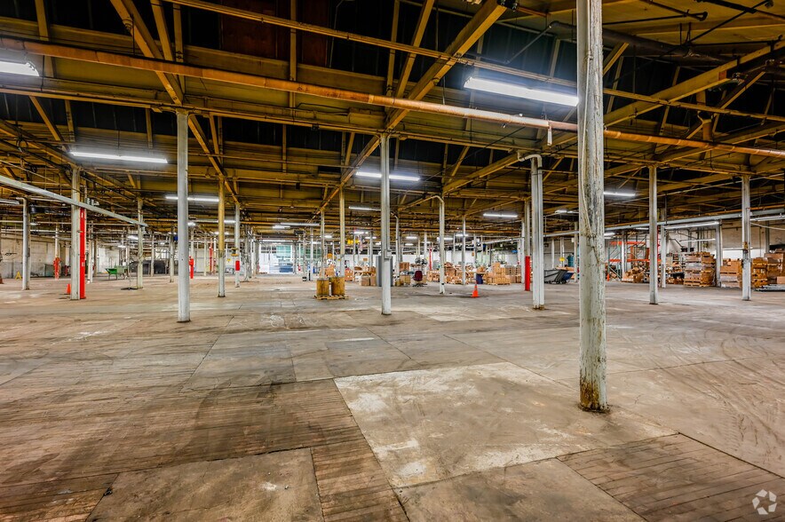 More Photos Of 100 E Diamond Ave, Hazleton Warehouse For Sale