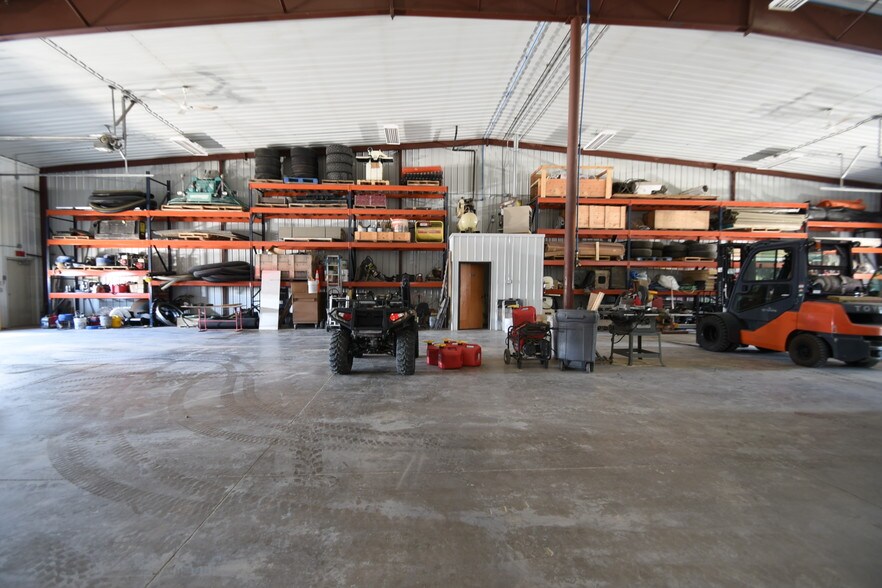 More Photos Of 4151 38th St S, Fargo Flex For Lease