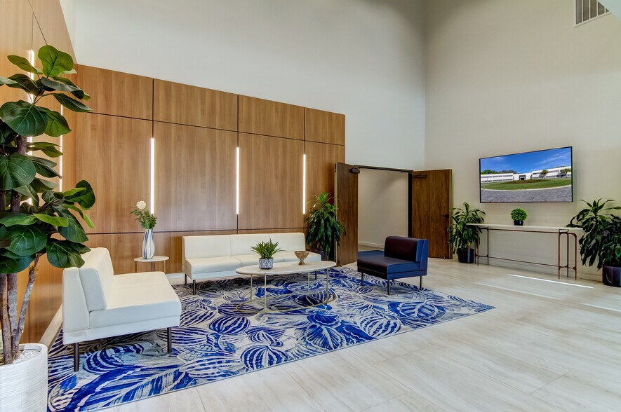 More Photos Of 3802 Coconut Palm Dr, Tampa Office Residential For Lease